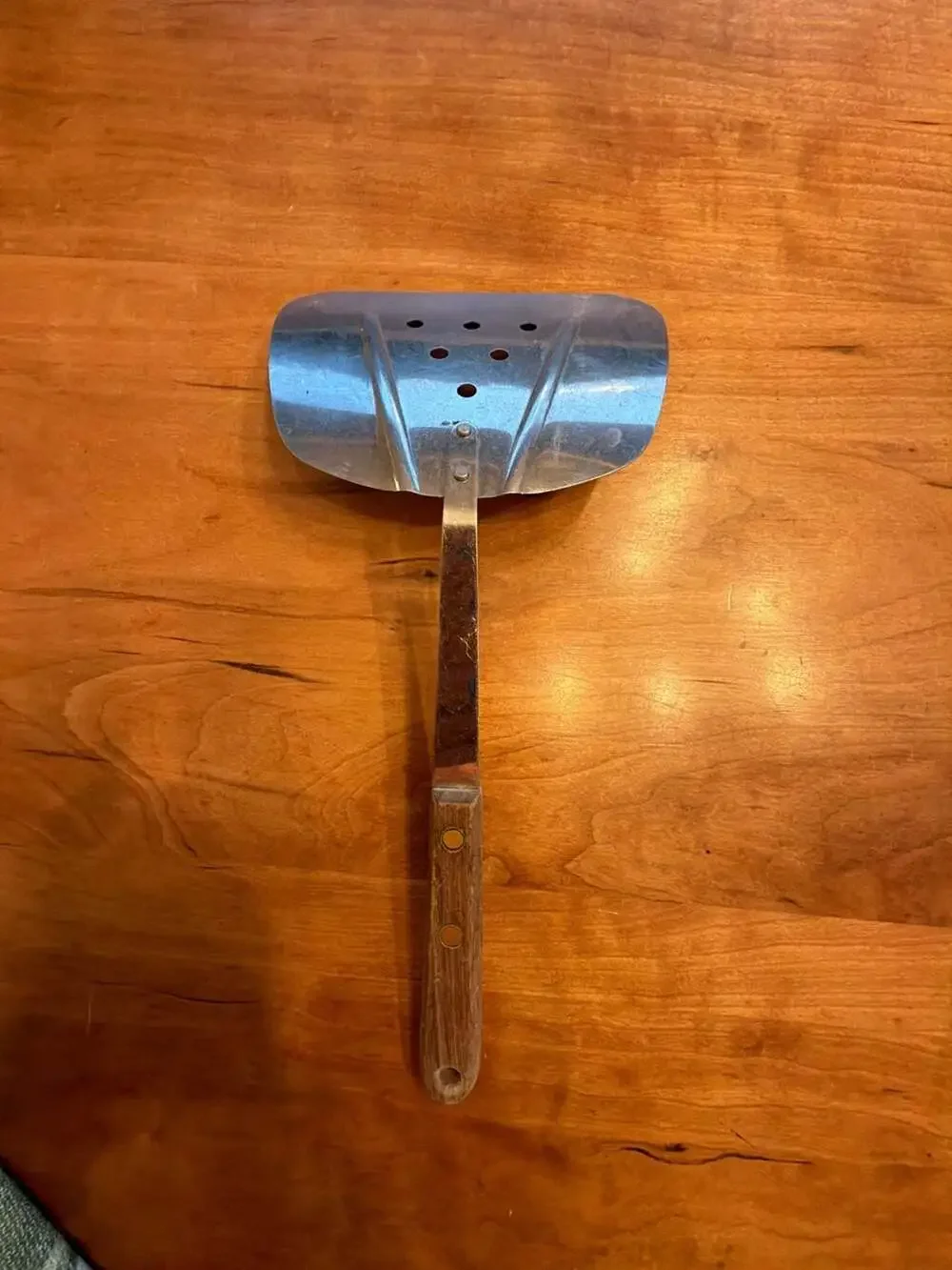Vintage Robinson Stainless Slotted Short Spatula Turner Wood Handle USA 12